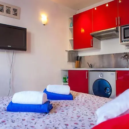 Montmartre Picasso Apartment Paris