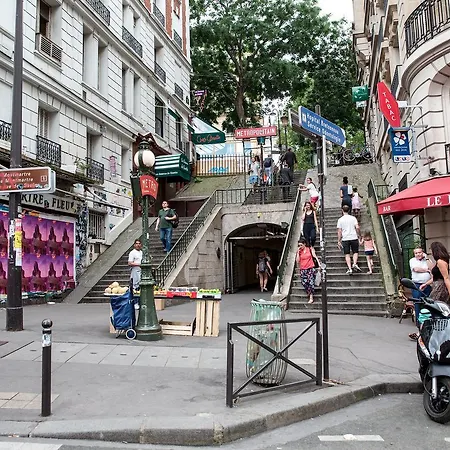 Montmartre Picasso パリ